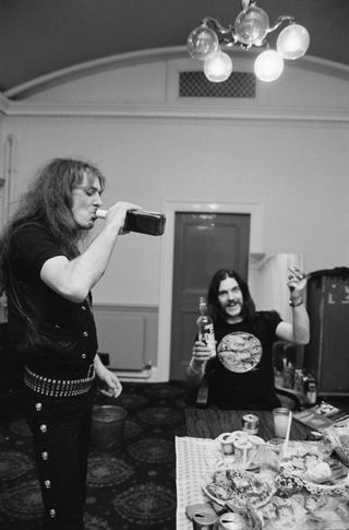 Have a drink on me: Eddie and Lemmy laugh it up