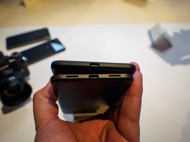 Google Pixel 2 XL and Pixel XL