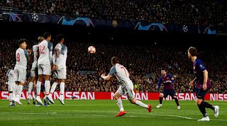 Lionel Messi Liverpool Barcelona free-kick