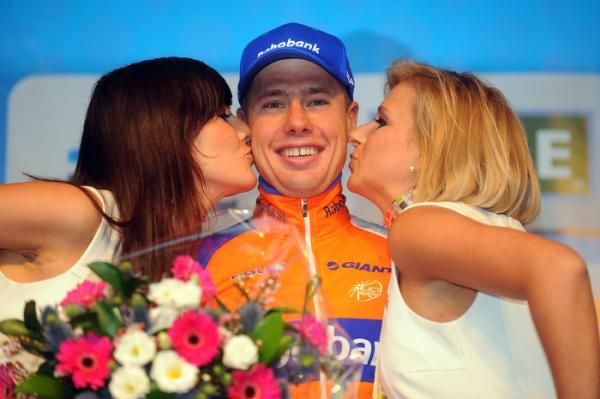Sebastian Langeveld (Rabobank) gets the kisses