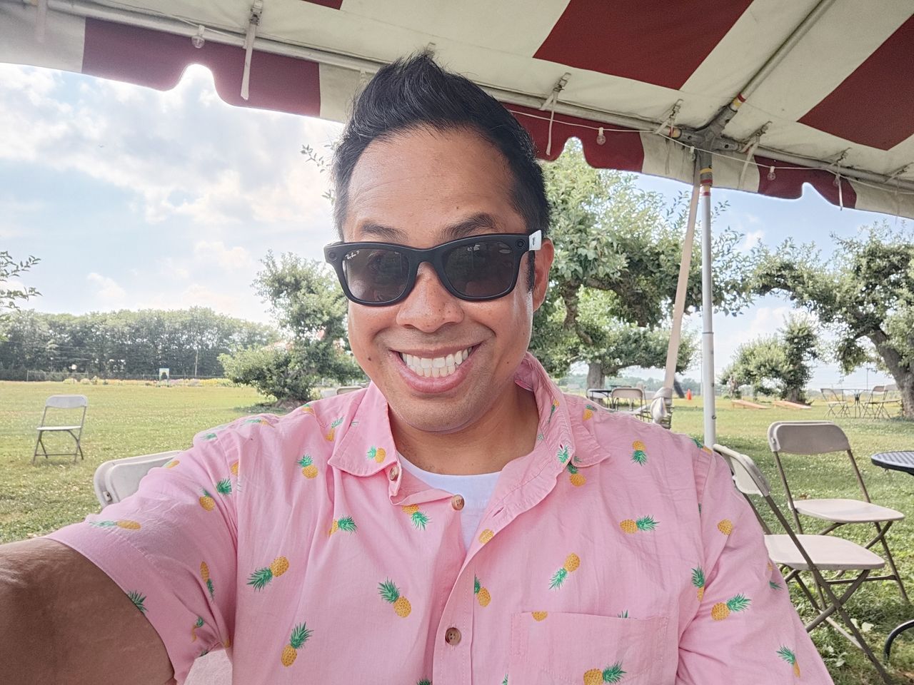 Motorola Razr Plus 2023 selfie sample.