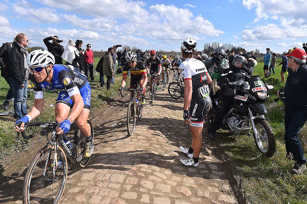 Fabian Cancellara waits for the new bike