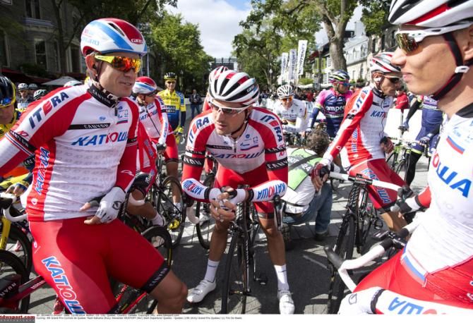 Katusha riders chat before the race