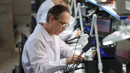 Scientist working on the Multicathode development