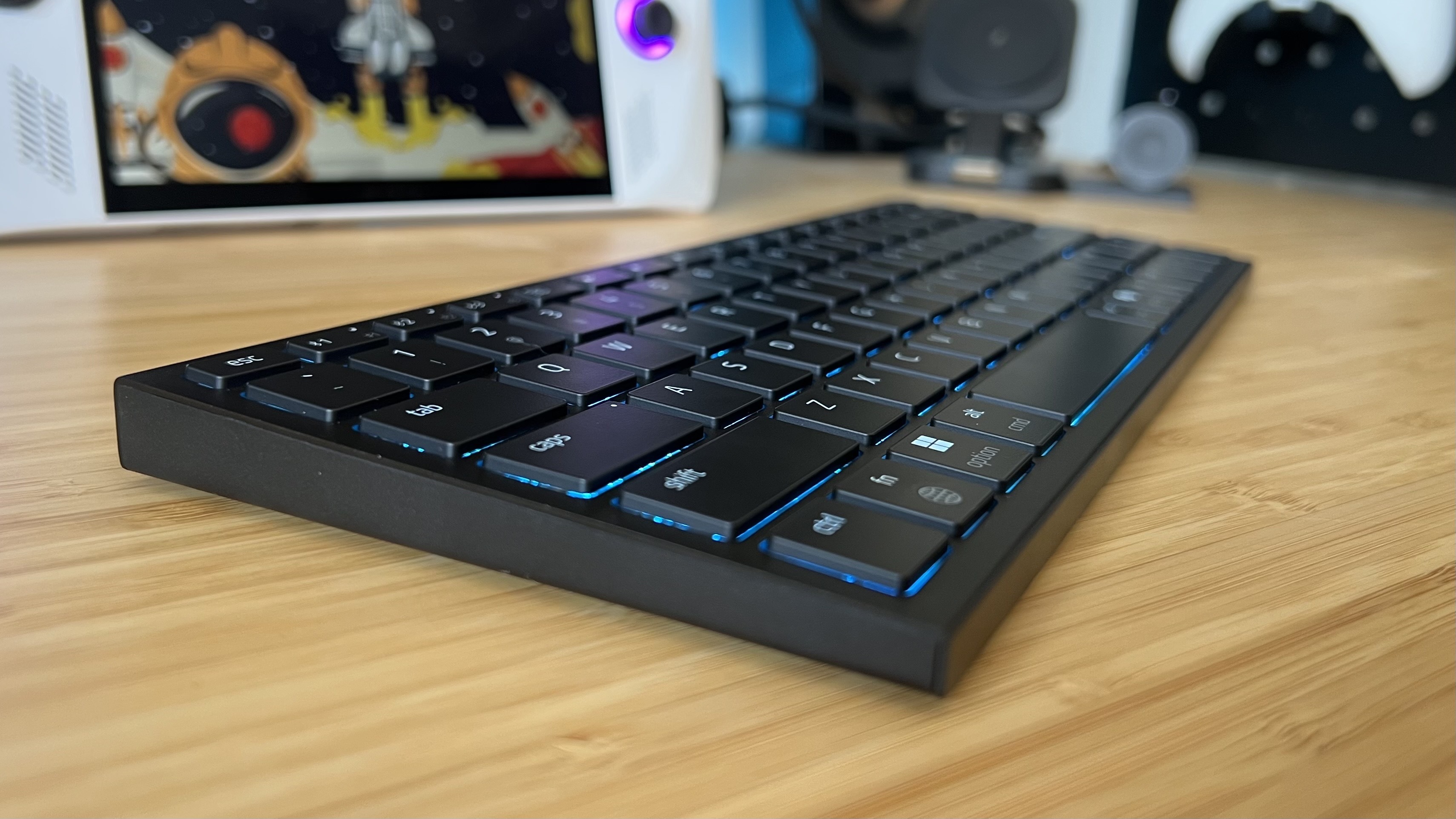 Side view of Razer Joro gaming keyboard showing thickness of main chassis