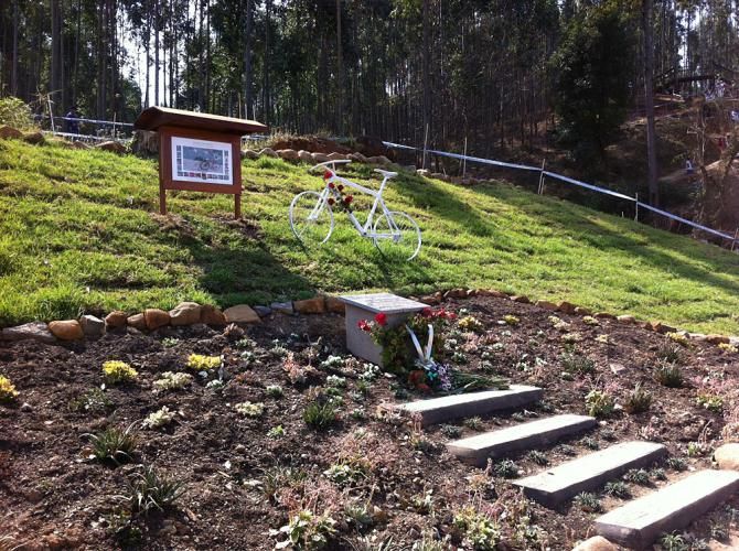 Burry Stander is not far from anyone's thoughts. This memorial is the first thing you see upon entering the Worlds venue
