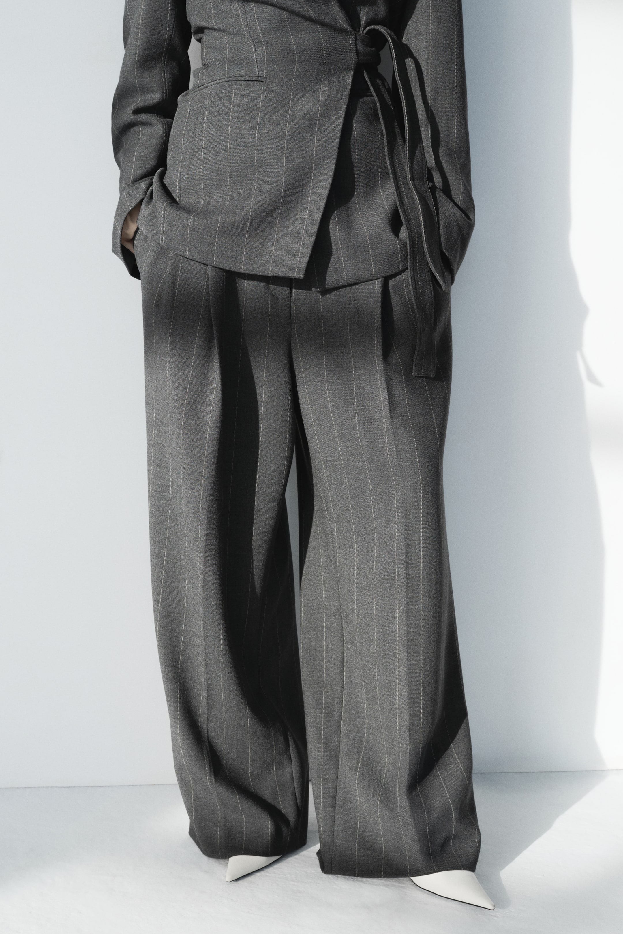 Tailored Trousers - Dark Grey/pinstriped