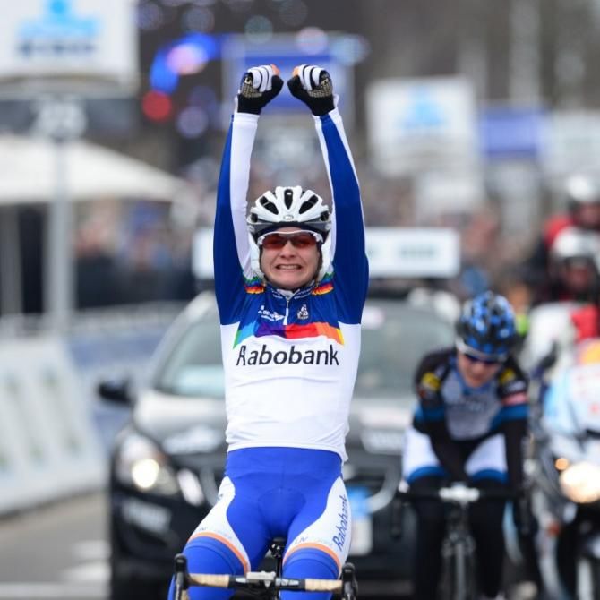 Marianne Vos (Rabobank Liv/Giant) wins the Tour of Flanders for the first time in her career and extends her World Cup lead.