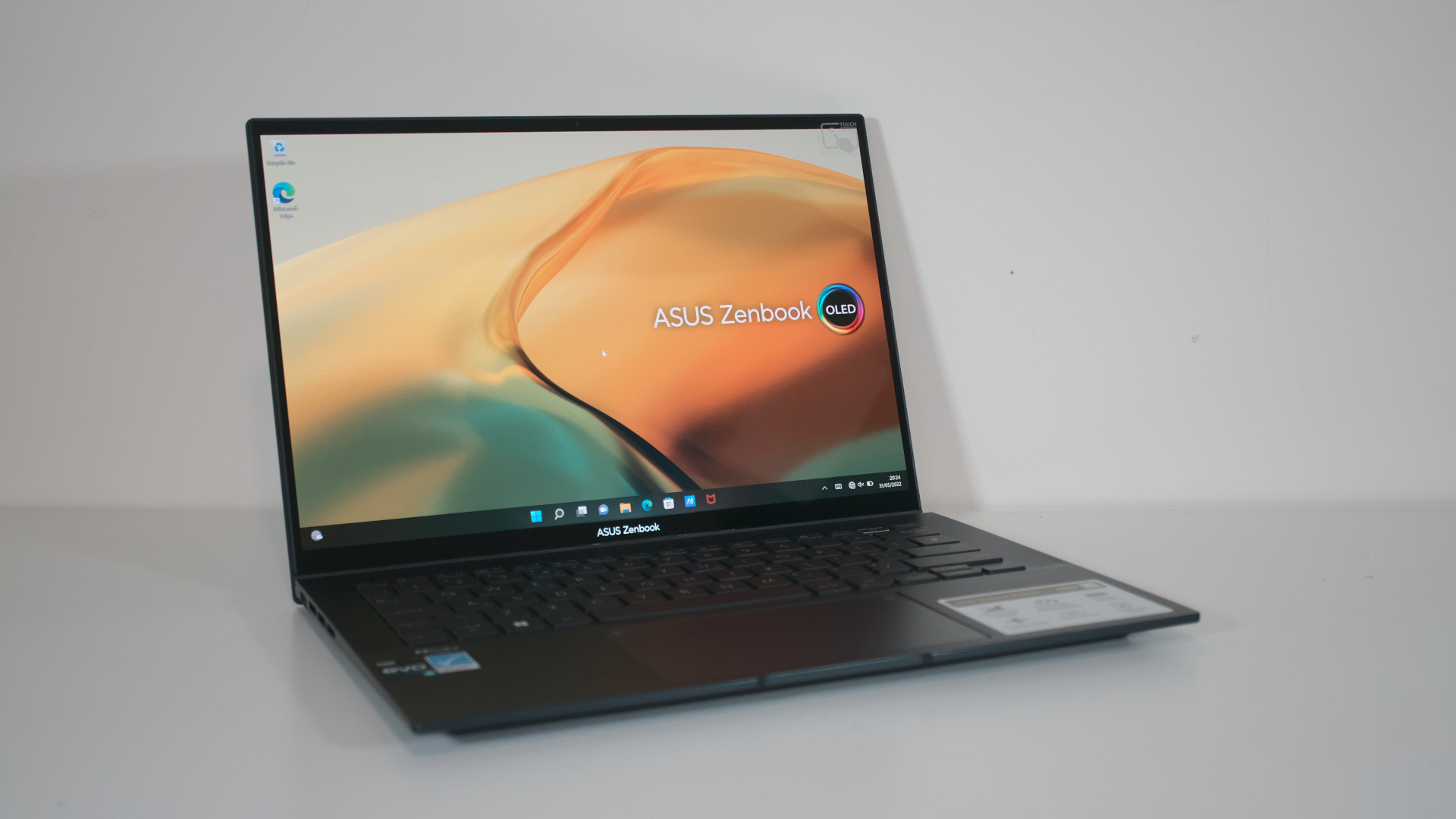 ASUS Zenbook 14 review: A lightweight laptop with a gorgeous OLED display