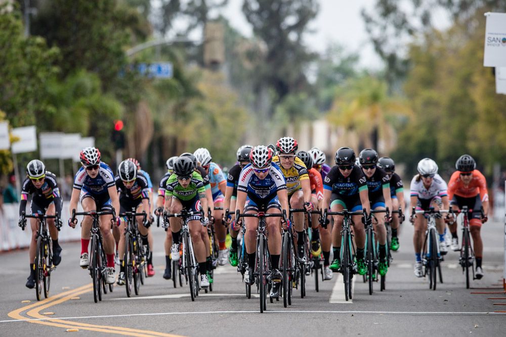 The women come through with a couple laps to go