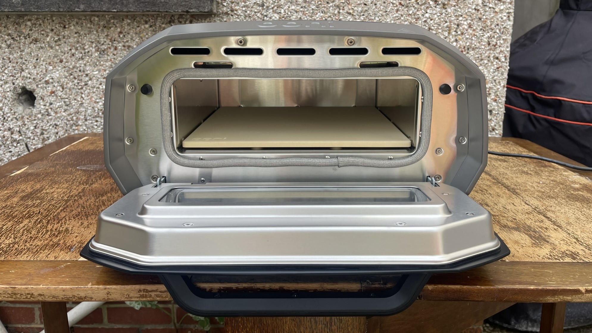 Inside the Ooni Volt 12 pizza oven
