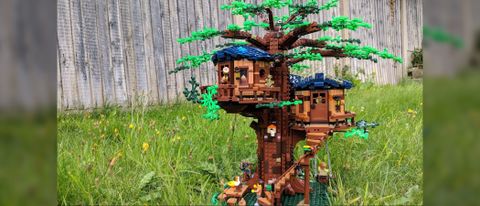Lego Ideas Tree House 21318 - full model (21 by 9).