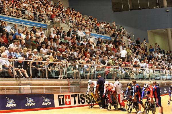 The stands were packed for the men's keirin