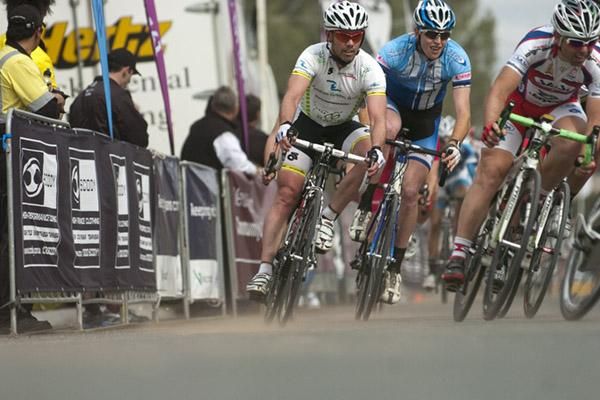 The field had to cover 40 laps of a 1.3km street circuit in Euston.