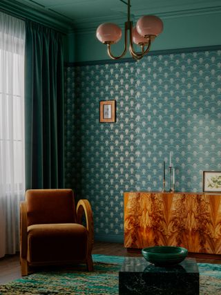 Green living room wallpaper with green paneling on the ceiling