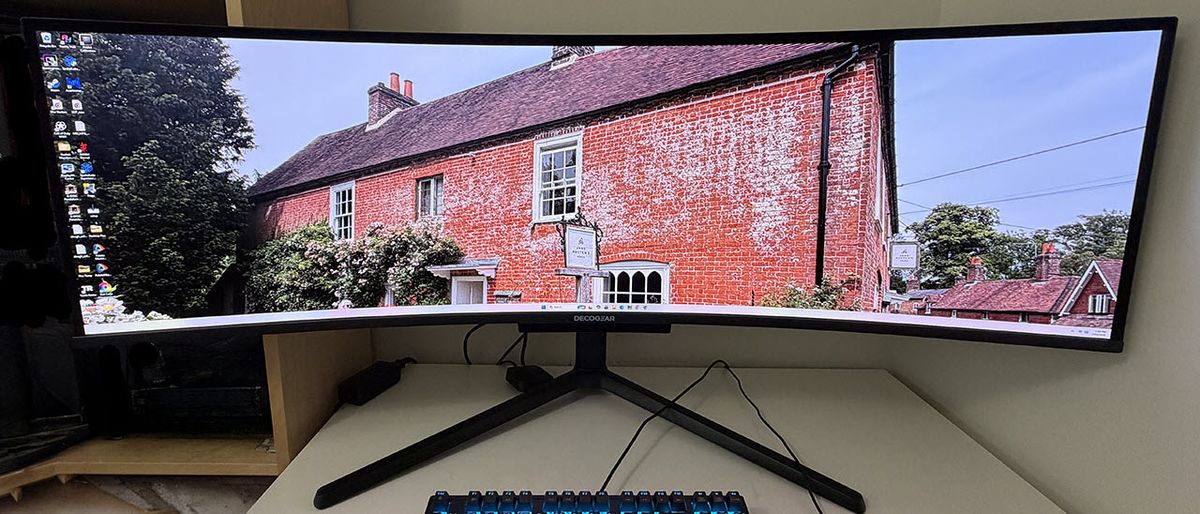 Deco Gear DG49OLED240 49-inch 32:9 OLED gaming monitor review: Two 27-inch QHD screens without the dividing line