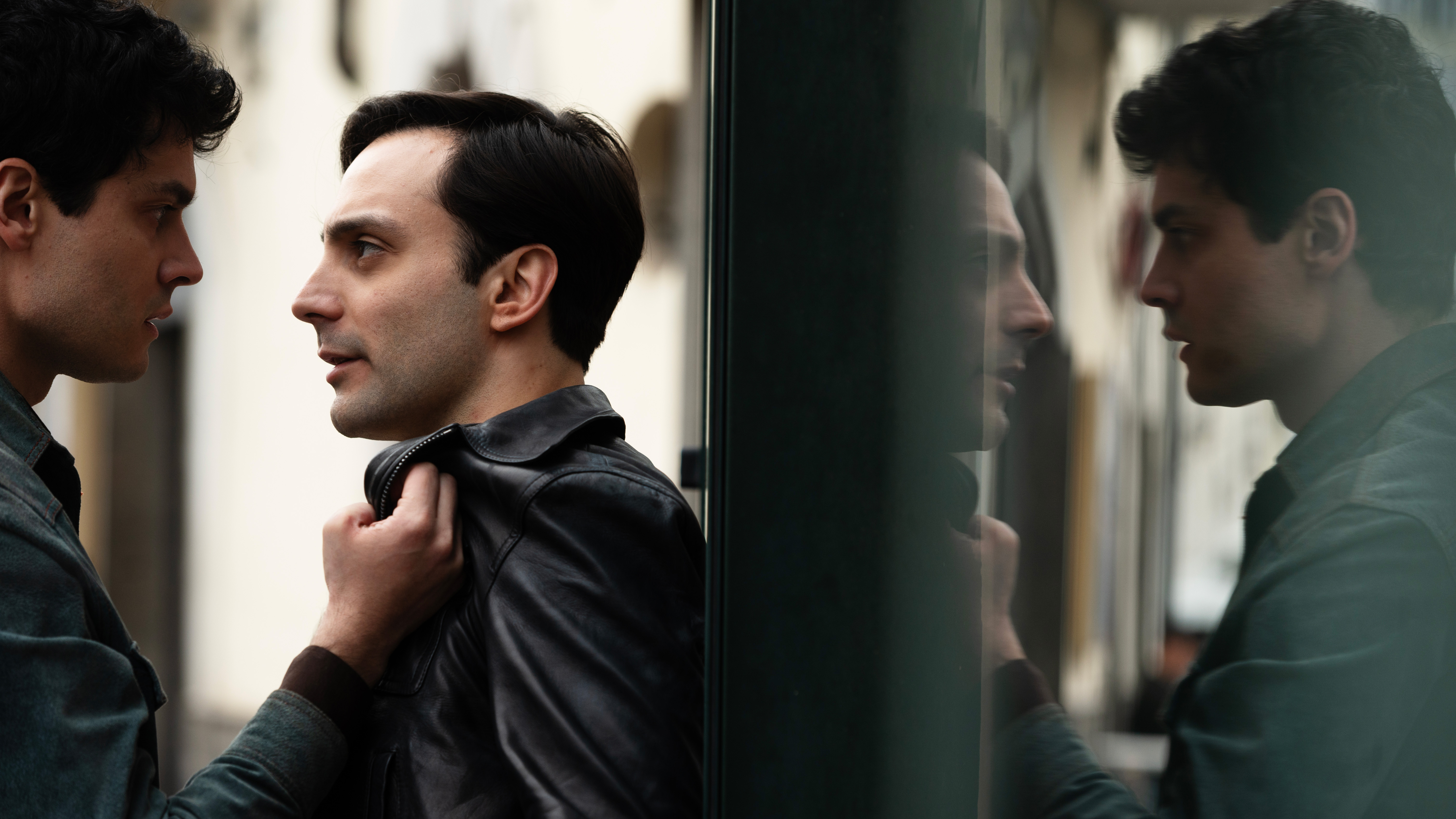 Two actors confront each other in The Monster of Florence.