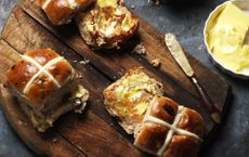 Aldi hot cross buns