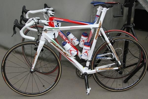 The bike of Filippo Pozzato (Katusha) in the Italian national champion colours.