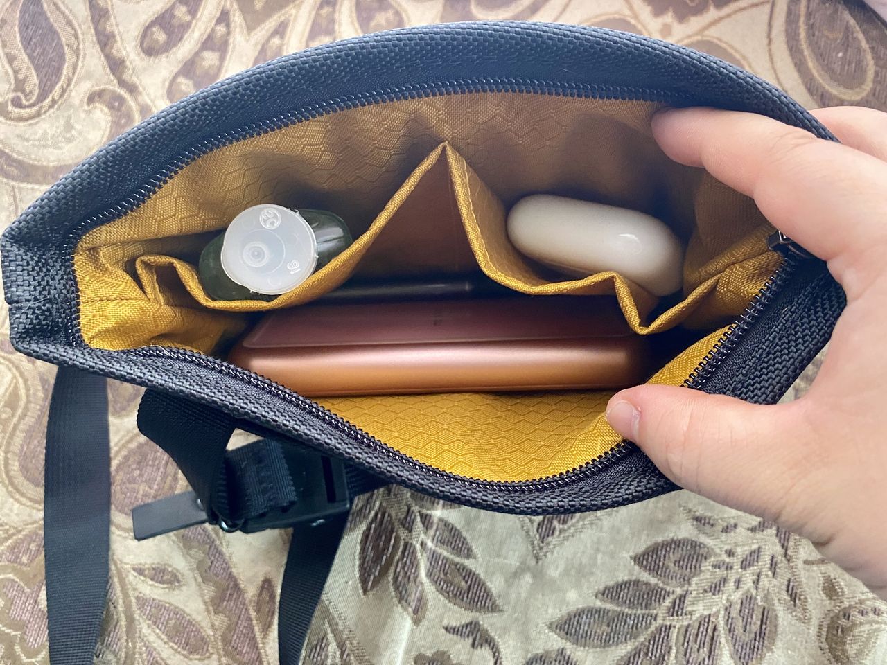 Waterfield Designs Marquis Crossbody Pouch Inside