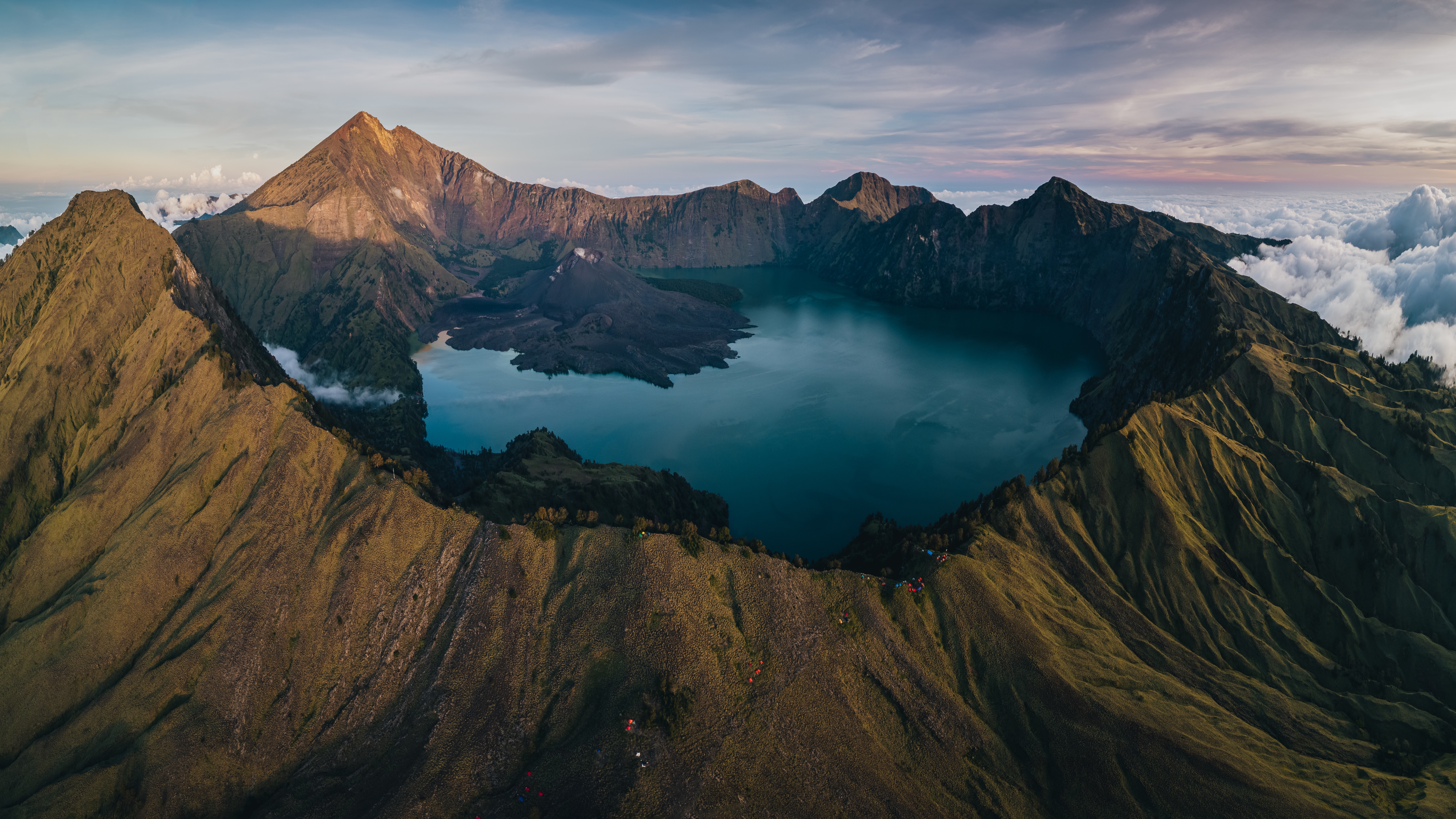 The crater inside Mount Rinjani