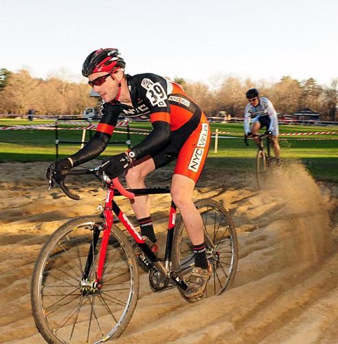 Andrew Crooks (NYC Velo) churns his way through the sand pit.