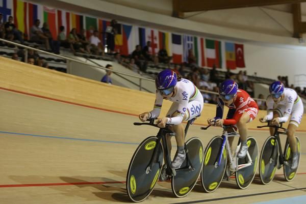 Great Britain's pursuit team crushed the competition