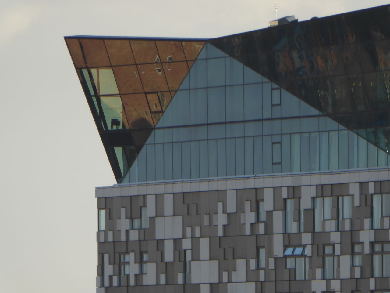 ...and zoomed in to 720mm