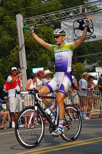 Aldo Ilesic wins convincingly in Winston-Salem.