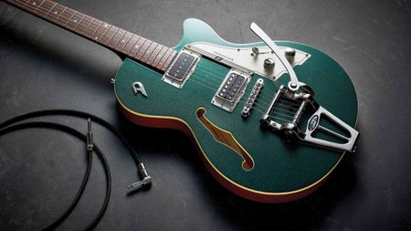 Duesenberg Starplayer CBR in Catalina Green