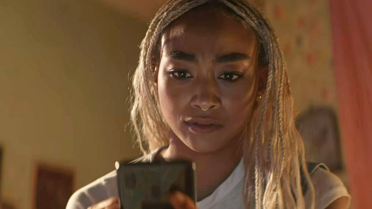 Tati Gabrielle in You Season 4