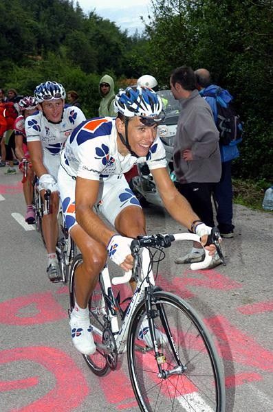 Belgium's Philippe Gilbert (Fran&ccedil;aise des Jeux) struggles on the high pitches of the Alto de l'Angliru.