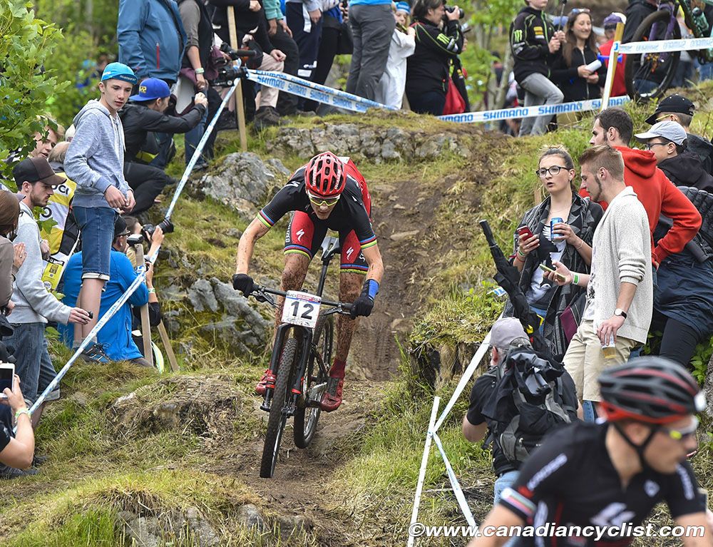 Jaroslav Kulhavy (Specialized Racing) is still recovering from a broken arm (note brace on left arm)