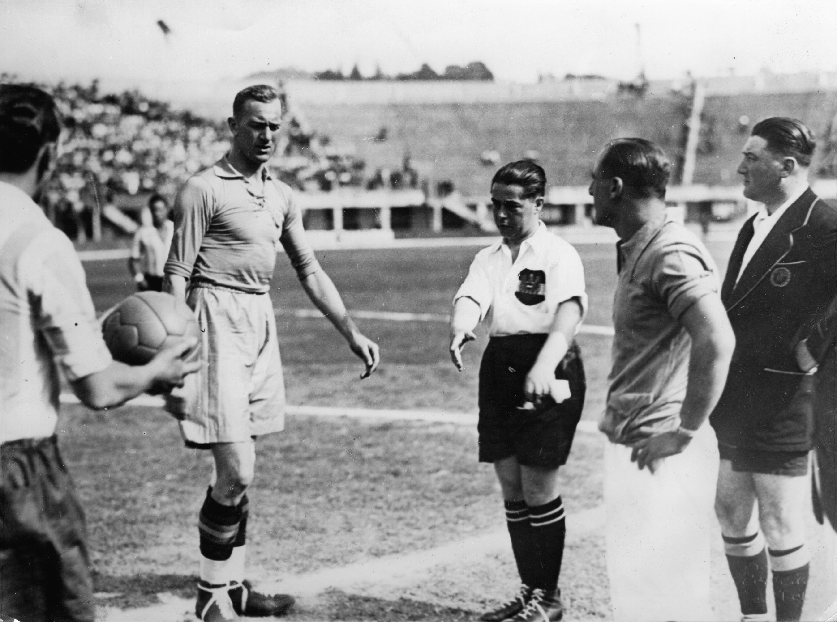 Argentina vs Sweden at the 1934 World Cup.