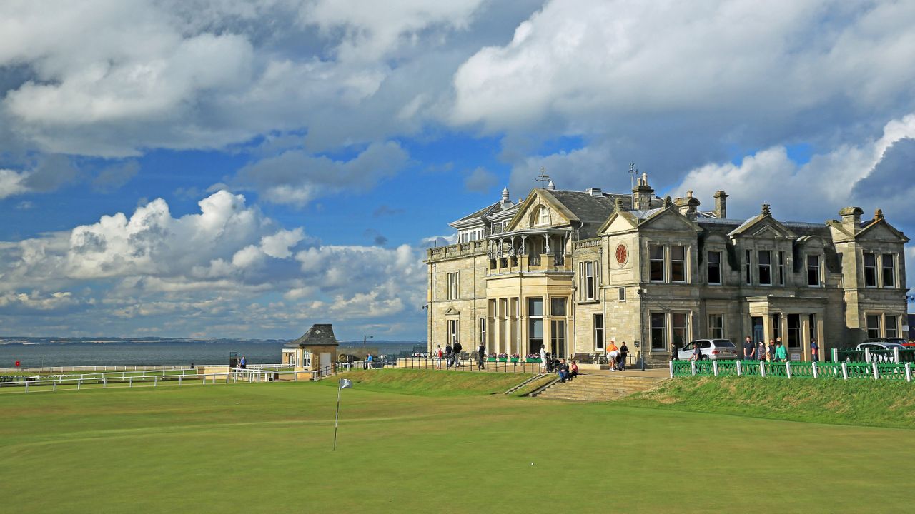 10 Oldest Golf Clubs in the World - The R&amp;A Clubhouse