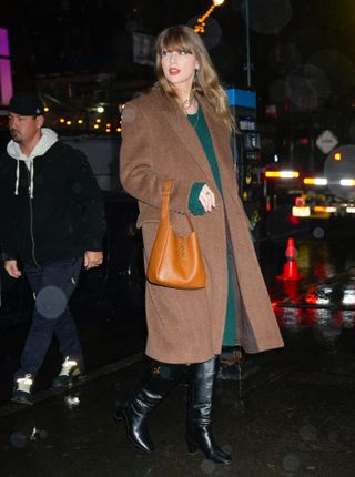 times taylor swift was a boss sighting