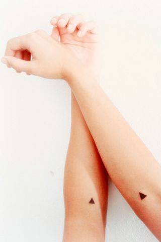 Tiny-tattoos-triangle/Tumblr