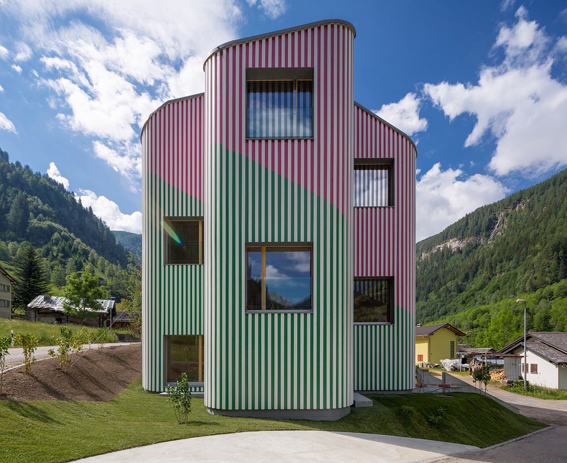 Swisshouse Rossa by Davide Macullo Architects