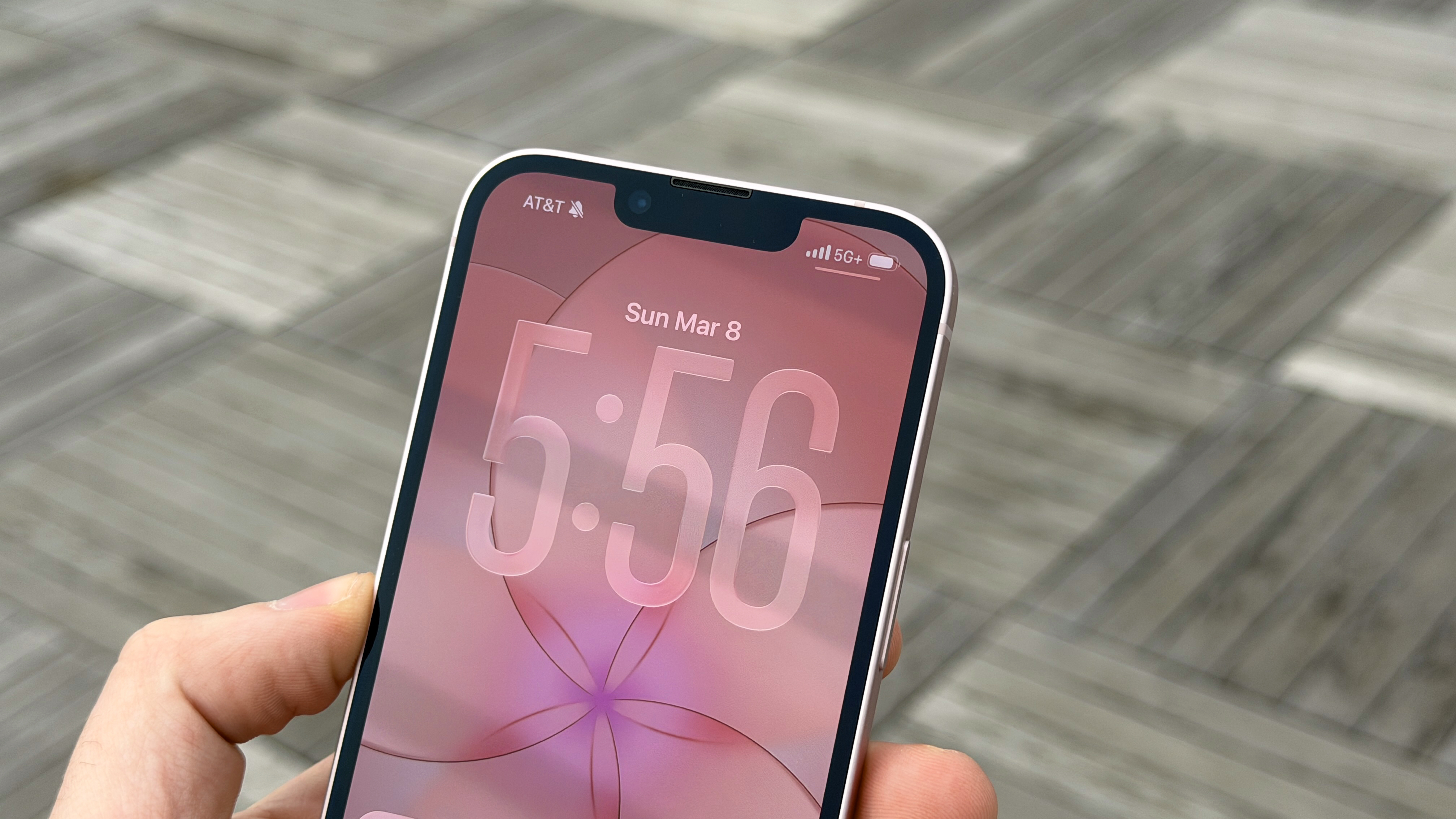 Apple iPhone 17e Review