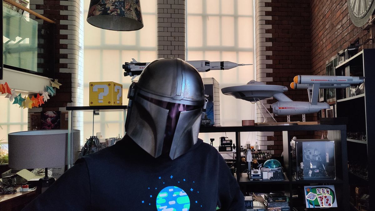 Denuo Novo The Mandalorian Helmet