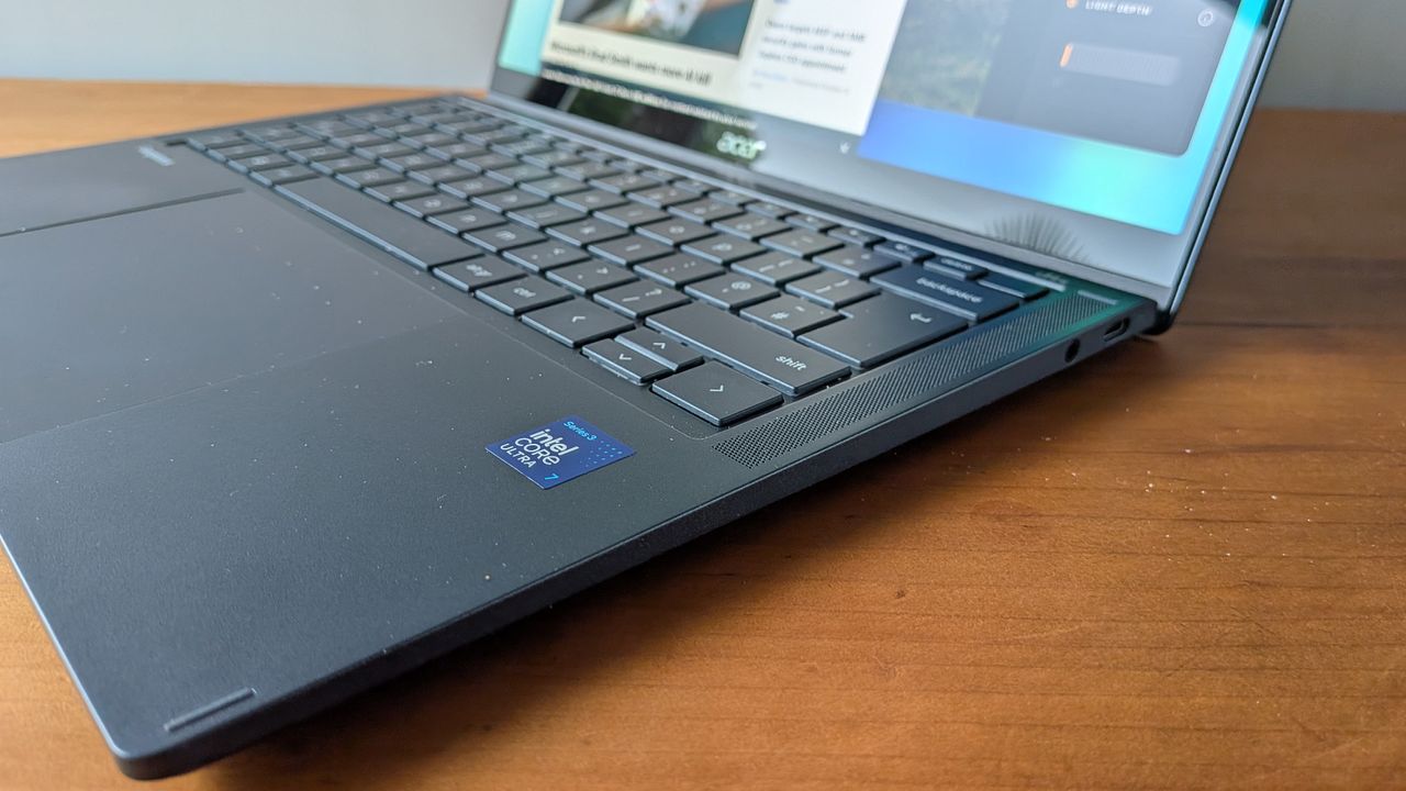 The Acer Googlebook 14 on a desk