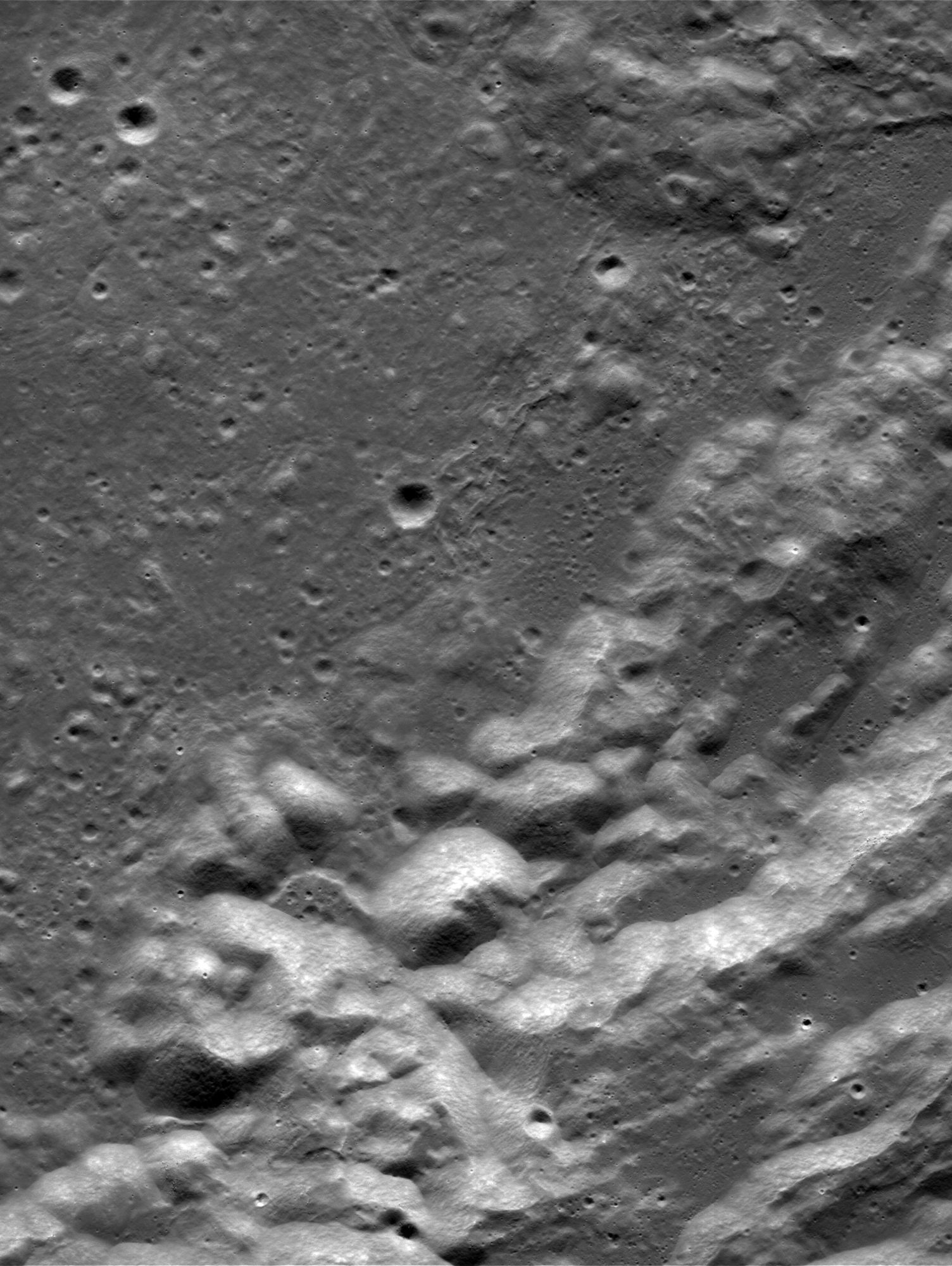 Vue de la lune en noir et blanc.