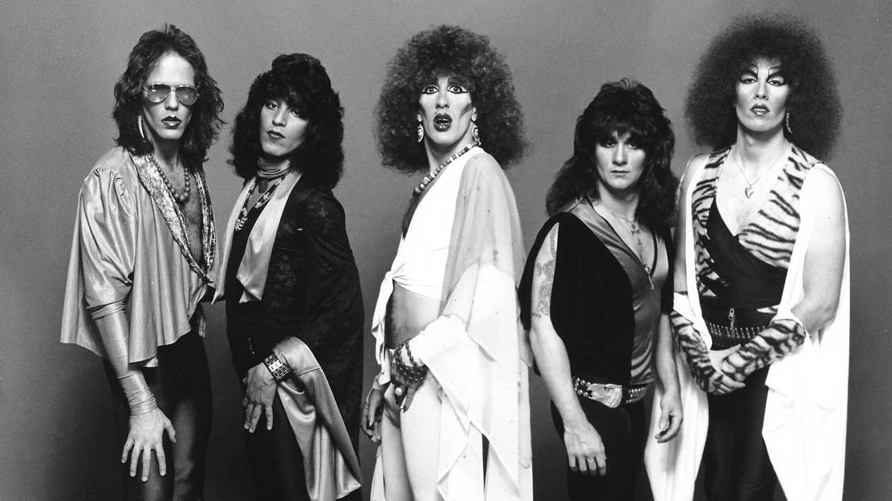 Twister sisters. Твистед Систерс. Твистед систер 1980. Группа Twisted sister. Twisted sister 1983.