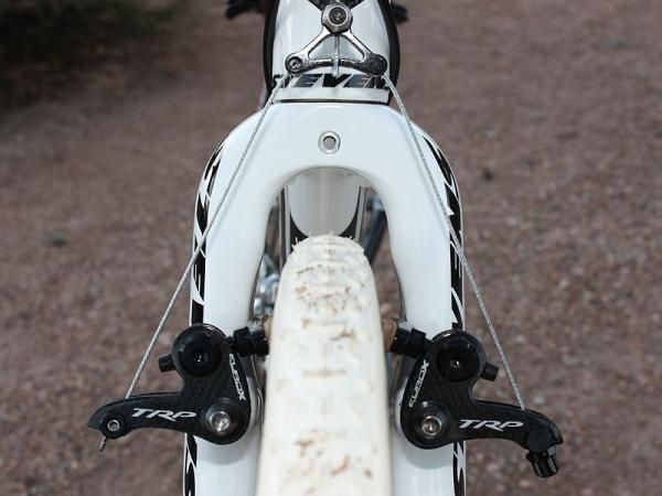 The fork includes clearance not only for the mud but also for the pads to open up further, quickening wheel changes.