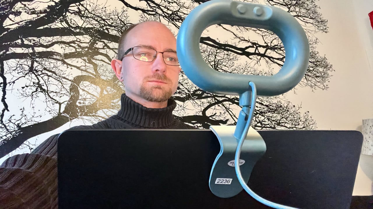 Ikea stänkregn ringlampa belysning laptop videokonferens