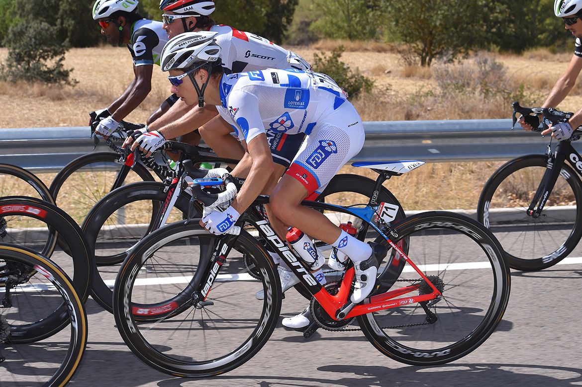 Kenny Elissonde wears the polka dot jersey