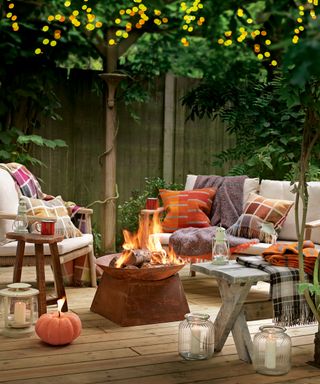 Outdoor fireplace ideas with winter garden fire pit