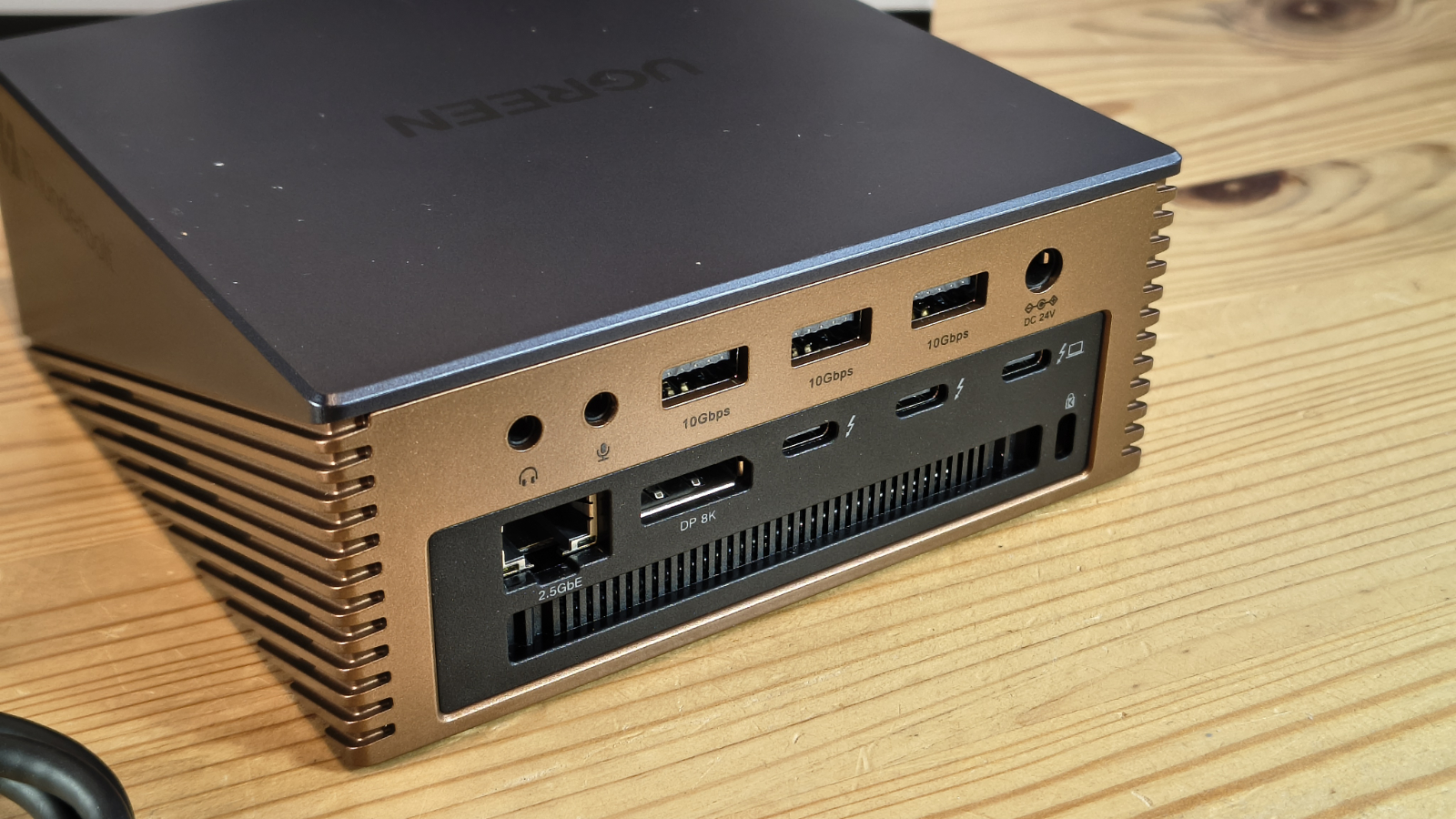 UGREEN Maxidok 17-in-1 TB5 Dock