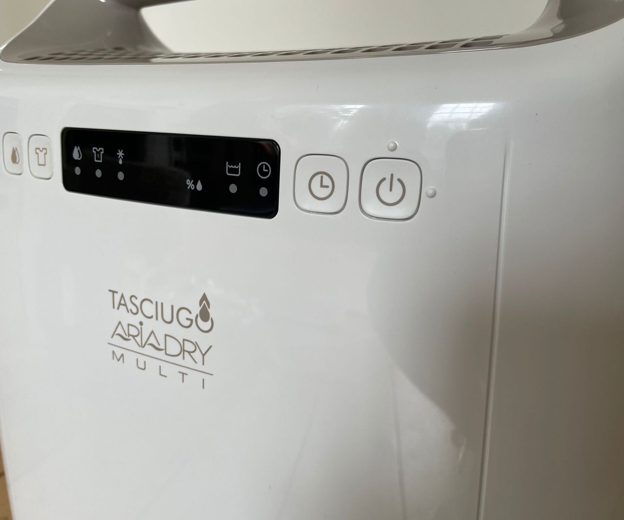 De'Longhi Tasciguo AriaDry 14L dehumidifier controls
