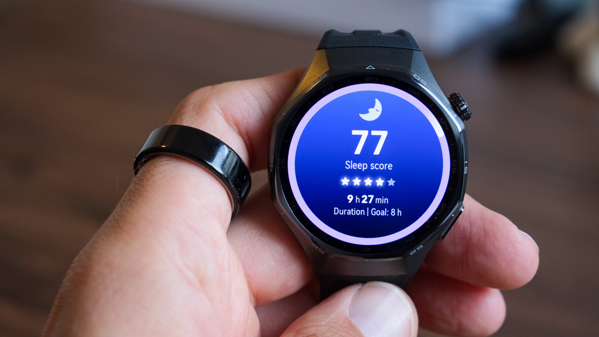 Huawei Watch GT 6 in hand